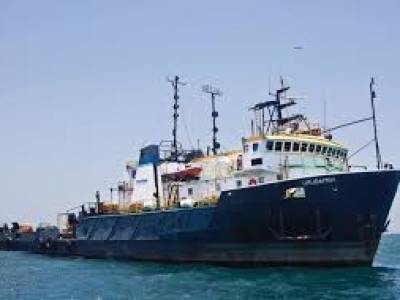 barco-en-el-mar-sector-maritimo